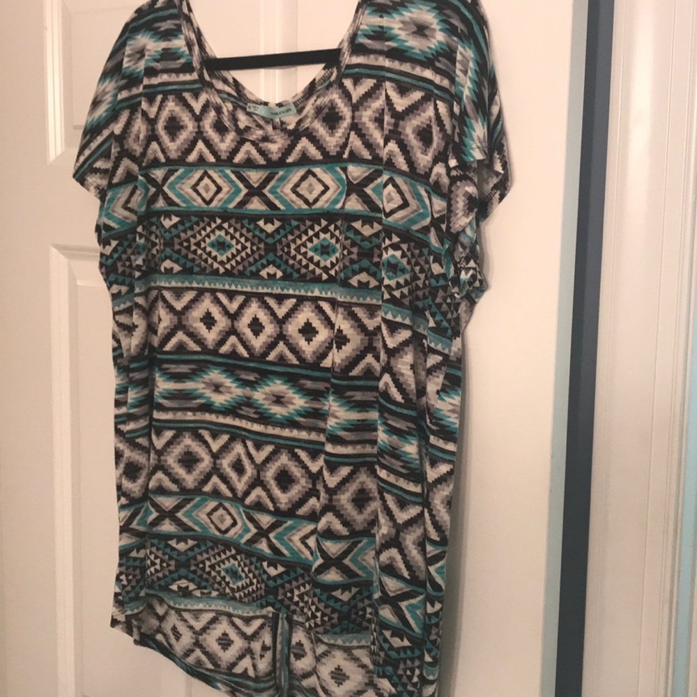 Tribal print open back tee